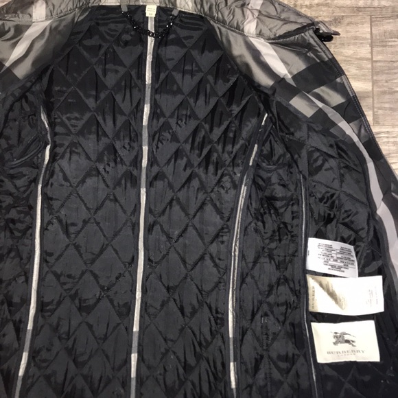 SOLD Burberry quilted jacket size XS - Picture 3 of 8